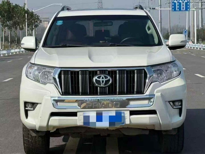 东营18年丰田普拉多1