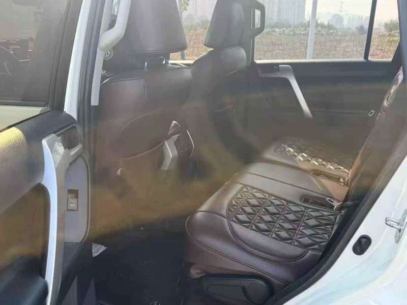 东营18年丰田普拉多5