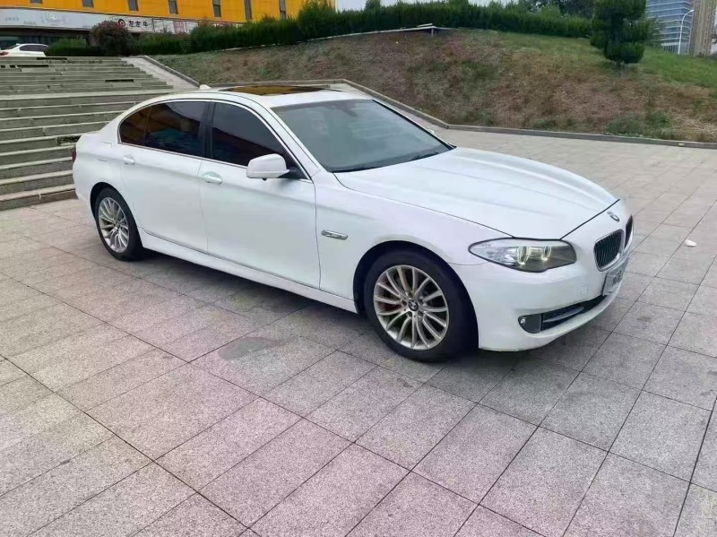 泰安13年宝马5系3