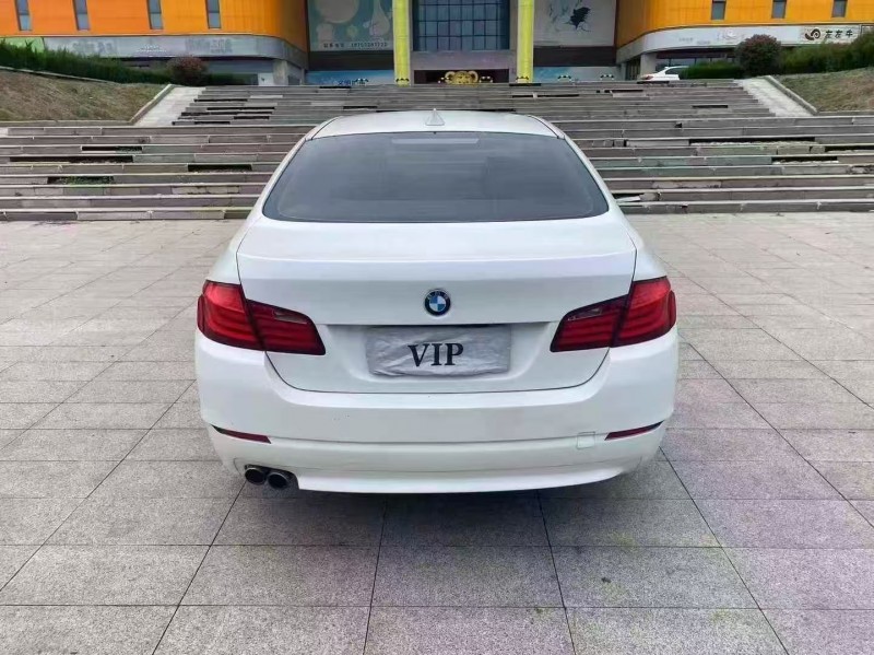 泰安13年宝马5系8