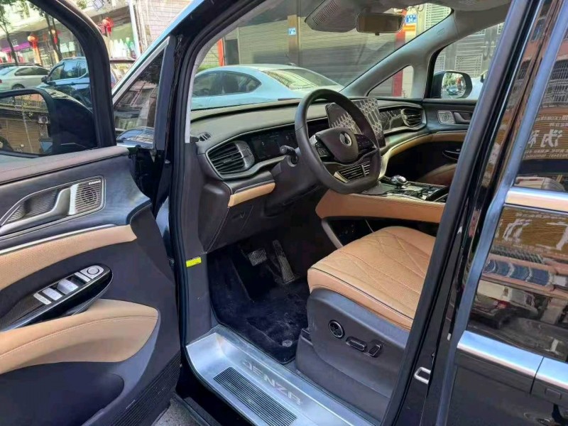 长沙25年腾势D93