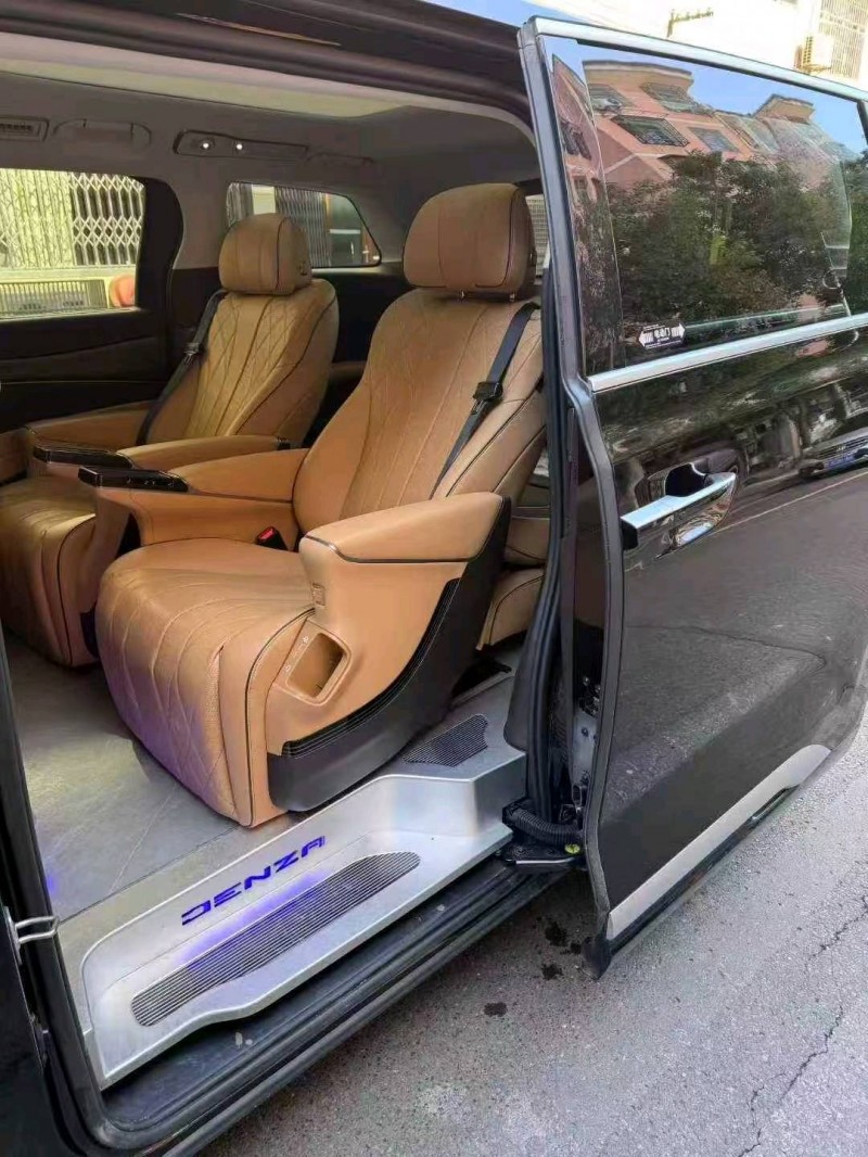 长沙25年腾势D94