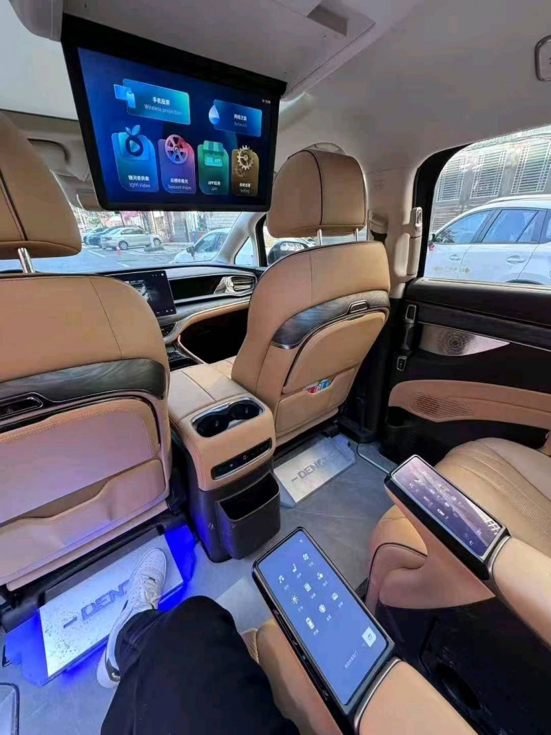 长沙25年腾势D97