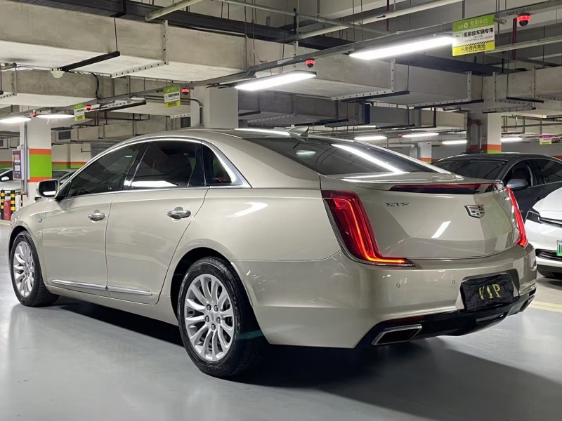 成都18年凯迪拉克XTS9