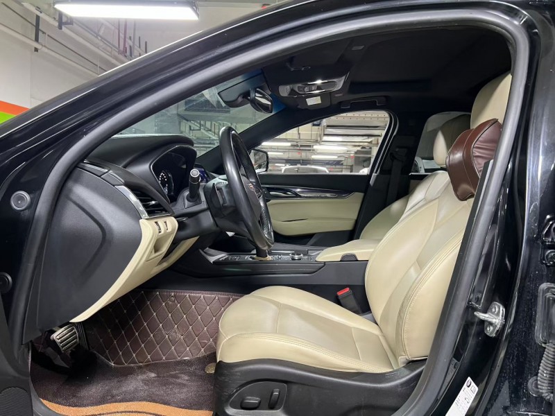 成都20年凯迪拉克CT54