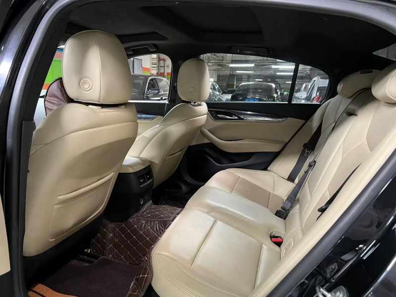 成都20年凯迪拉克CT55