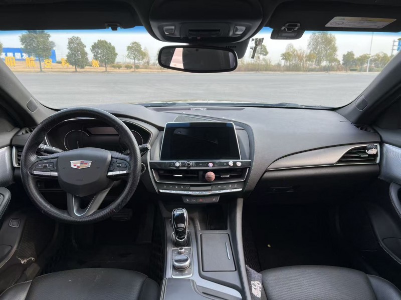 盐城20年凯迪拉克CT56