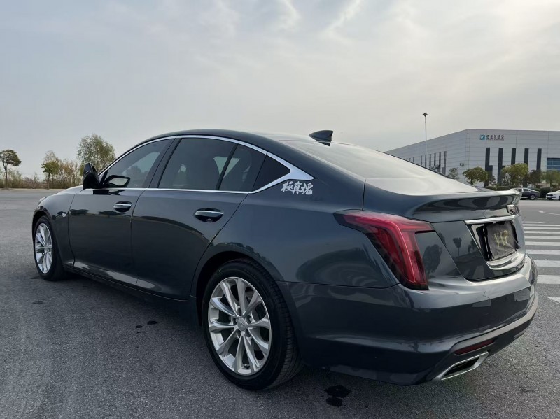 盐城20年凯迪拉克CT59