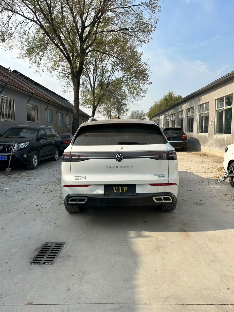 青岛22年大众揽巡8