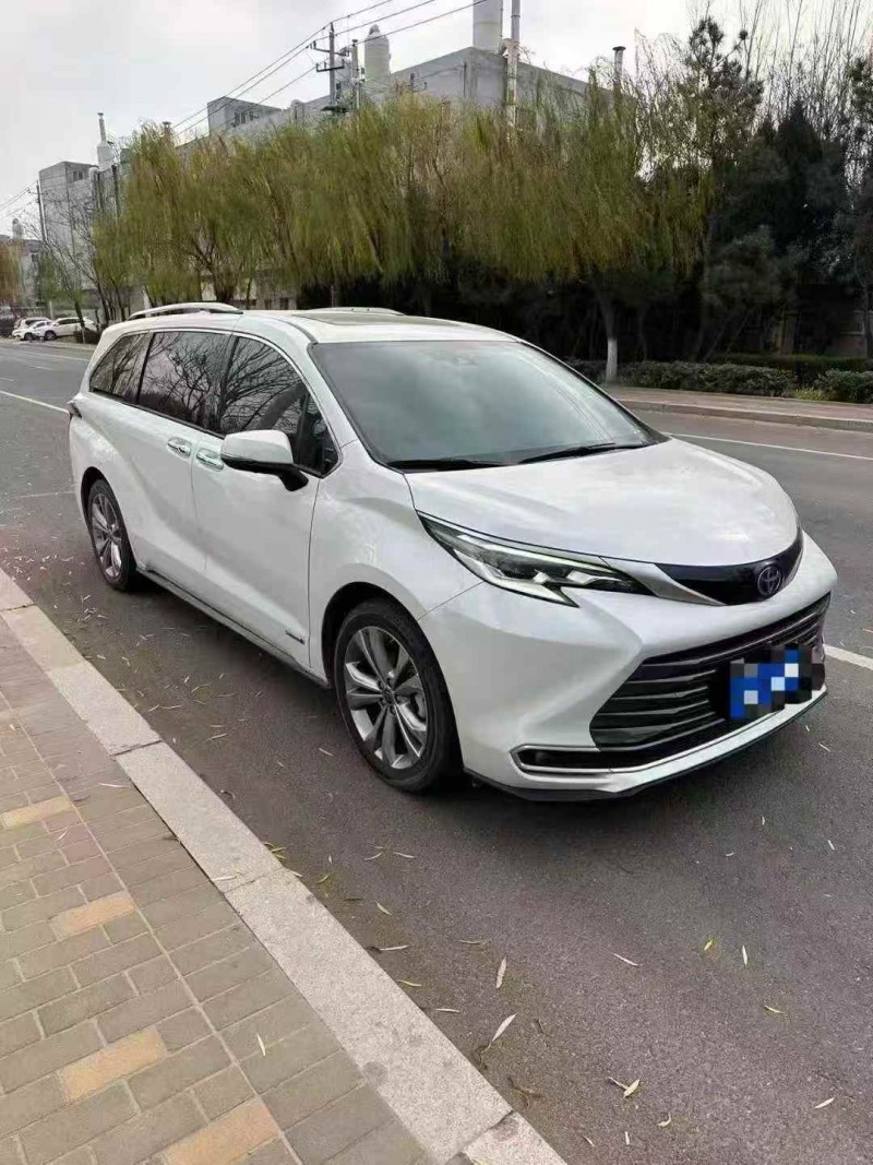 淄博24年丰田塞纳2
