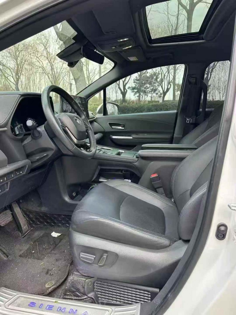 淄博24年丰田塞纳6