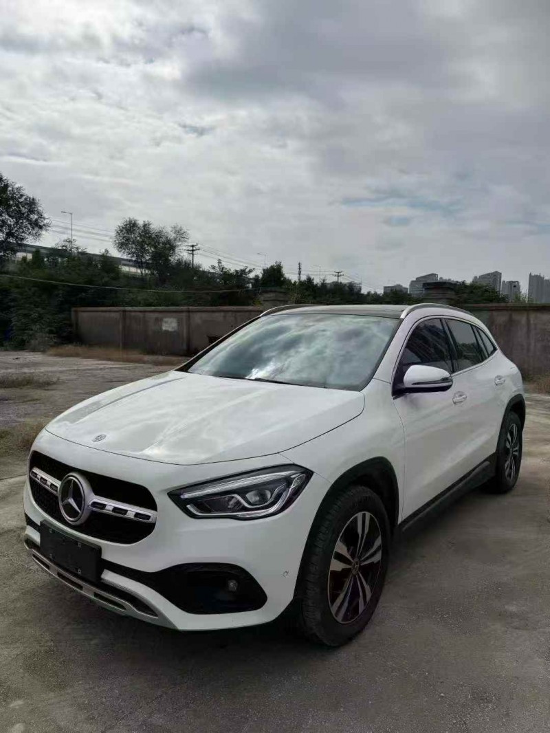 宜昌22年奔驰GLA3