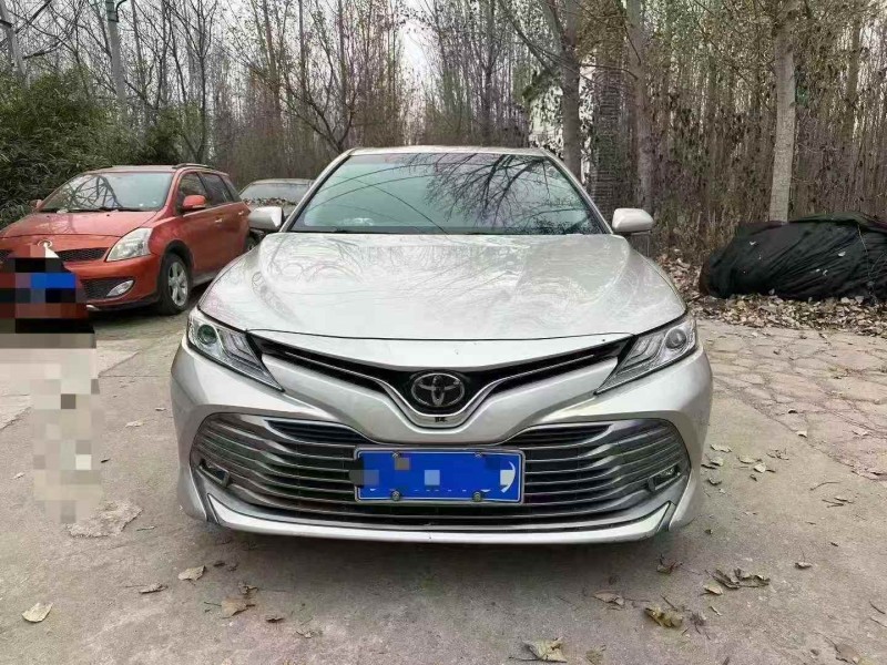 东营19年丰田凯美瑞1