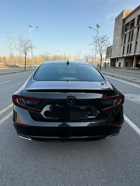 郑州20年本田雅阁8