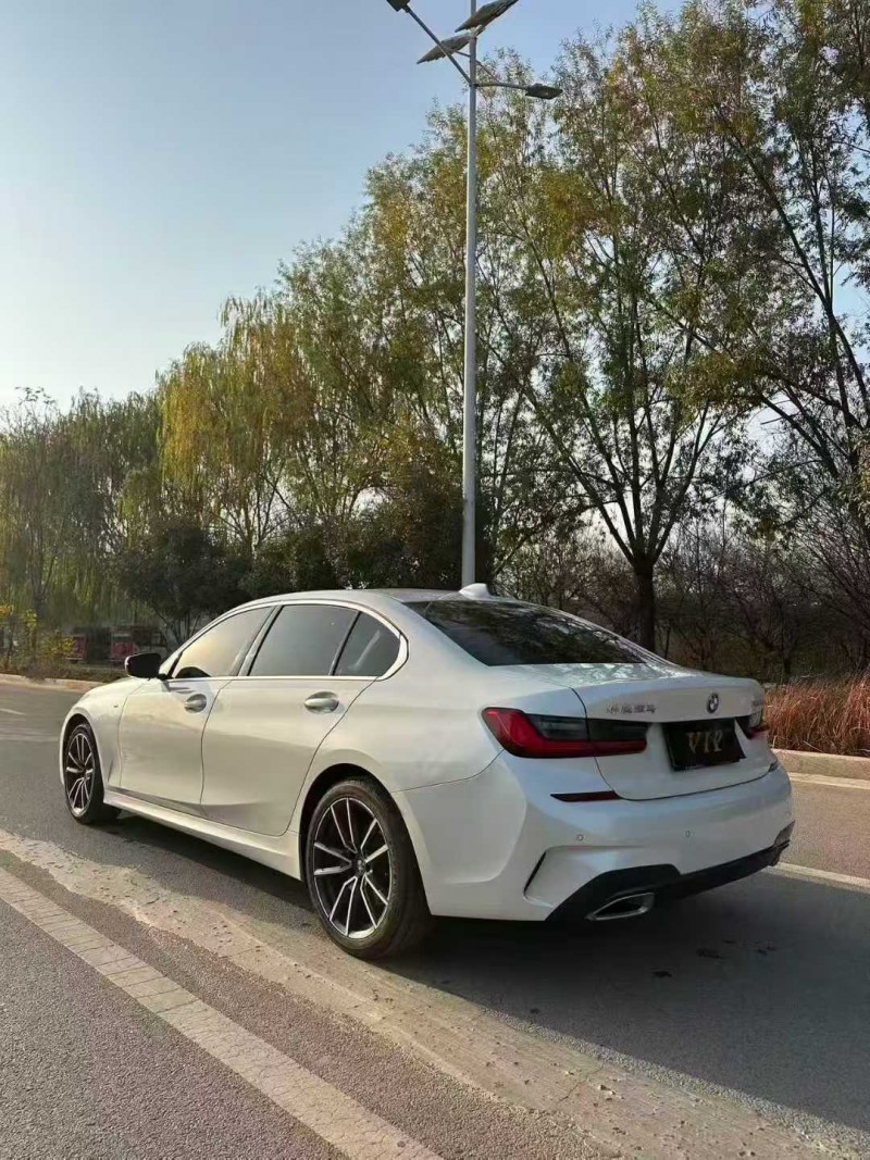 东营21年宝马3系8