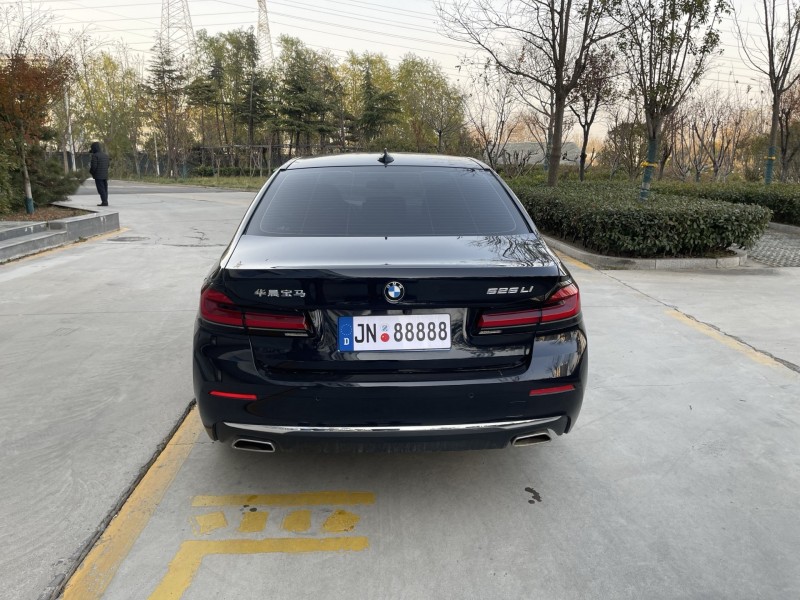 济宁21年宝马5系6