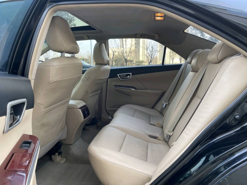 济宁15年丰田凯美瑞4