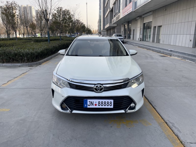 济宁15年丰田凯美瑞1