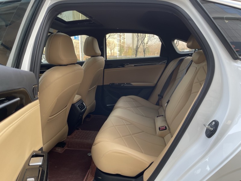 济宁24年吉利银河5