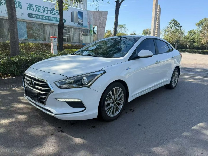 娄底17年现代名图2