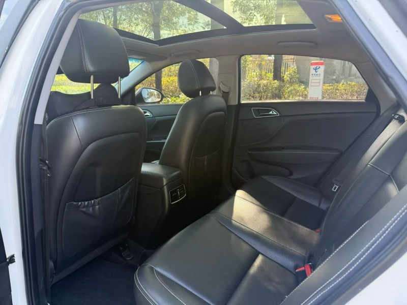 娄底17年现代名图5