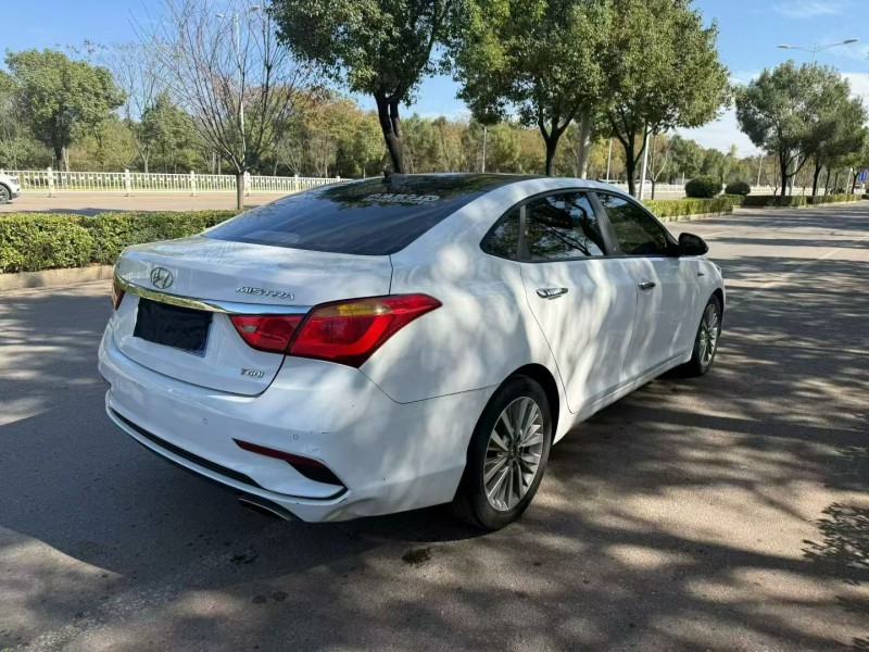 娄底17年现代名图8