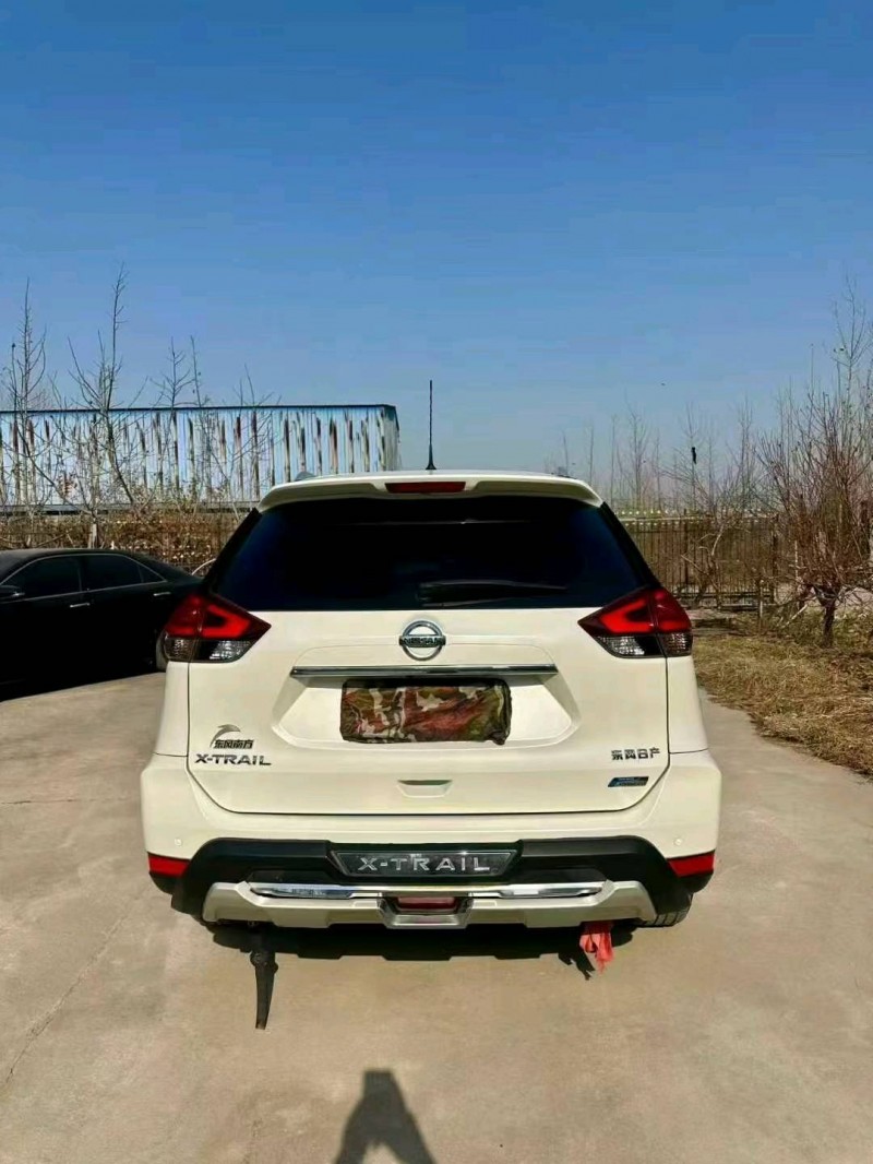 临沂18年日产奇骏4