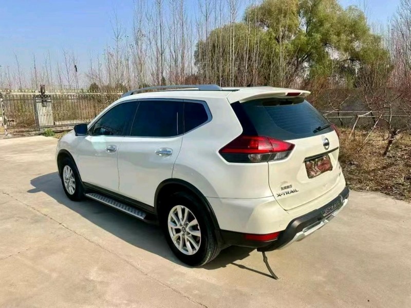 临沂18年日产奇骏6