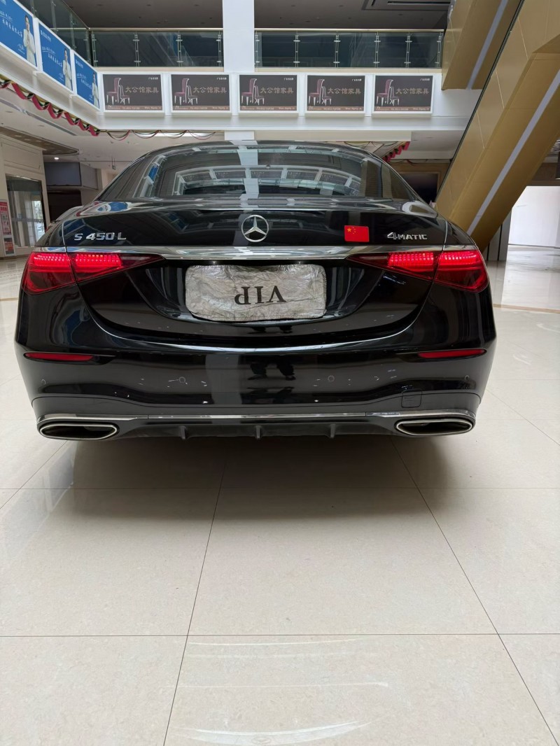 蚌埠23年奔驰迈巴赫S级7