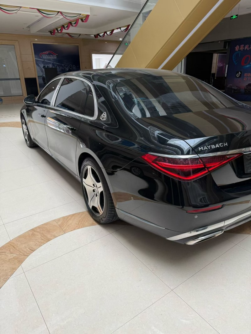 蚌埠21年奔驰迈巴赫S级7