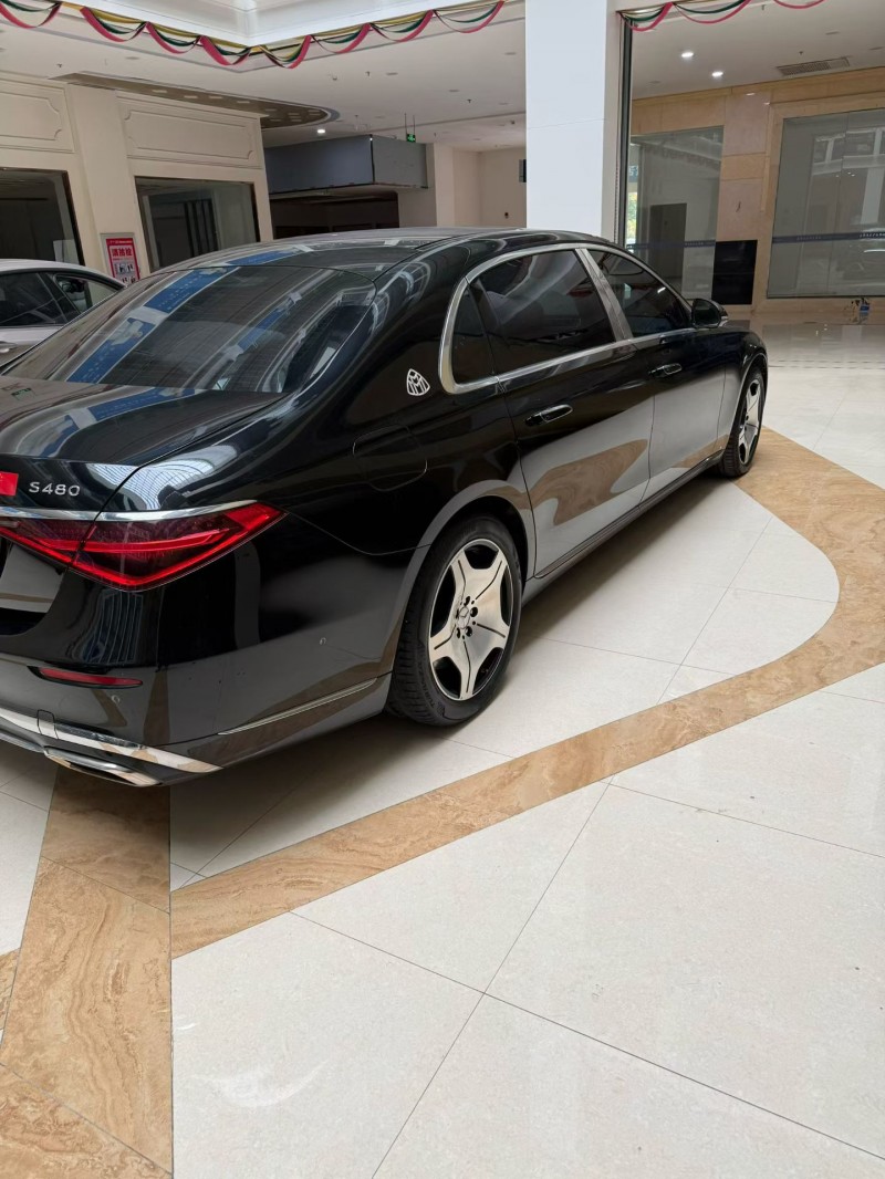 蚌埠21年奔驰迈巴赫S级8