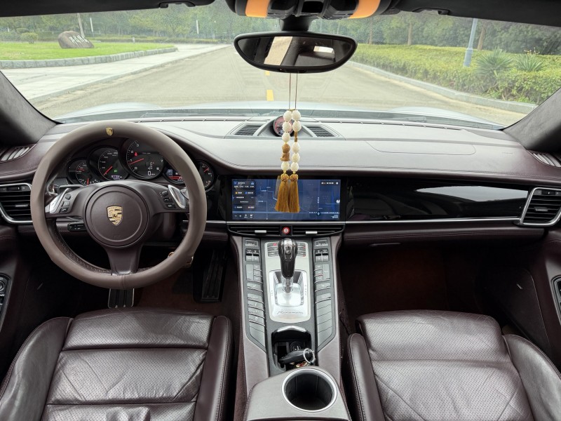 盐城15年保时捷帕拉梅拉6