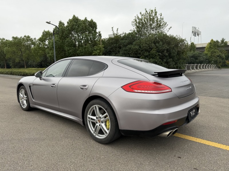 盐城15年保时捷帕拉梅拉8