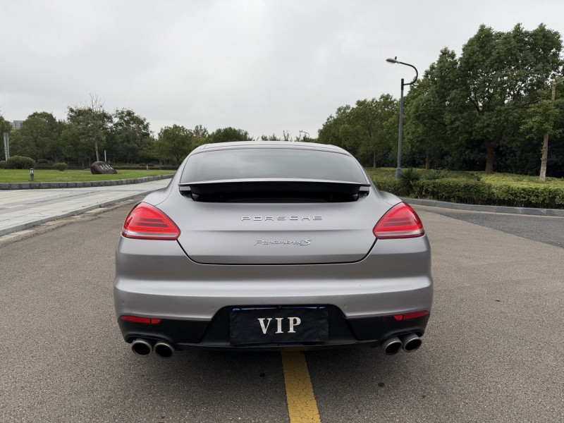 盐城15年保时捷帕拉梅拉9