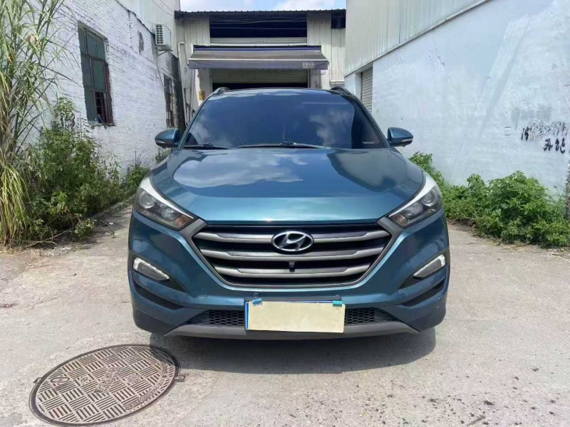 广州17年现代途胜1