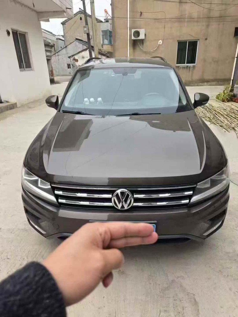 苏州18年大众途锐1