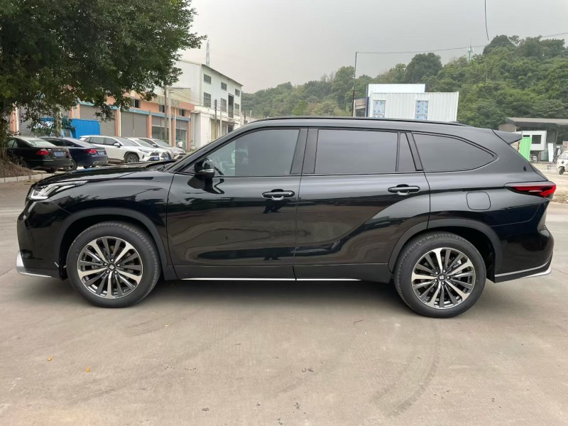 中山25年丰田皇冠3