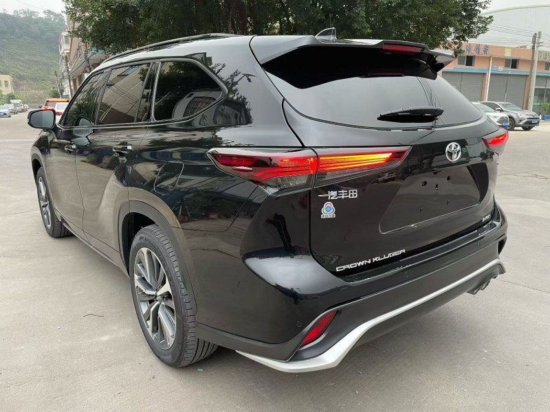 中山25年丰田皇冠5