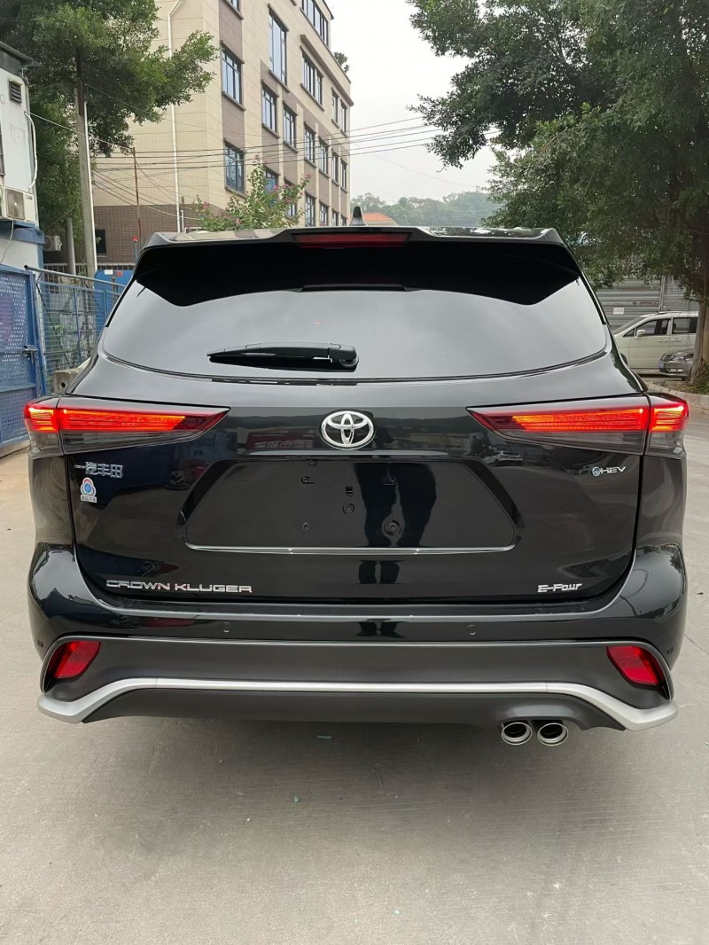 中山25年丰田皇冠9