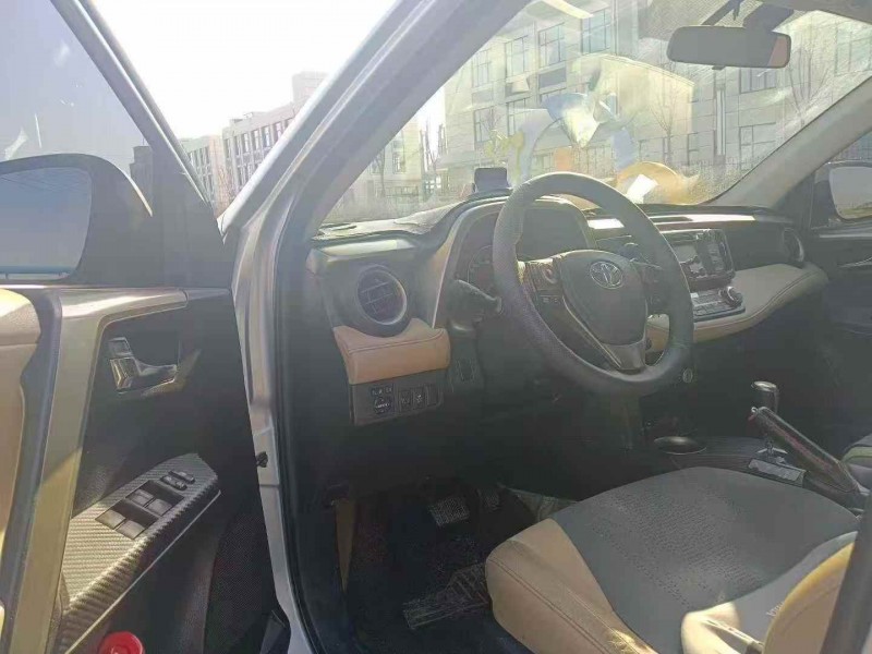 潍坊14年丰田RAV4荣放5