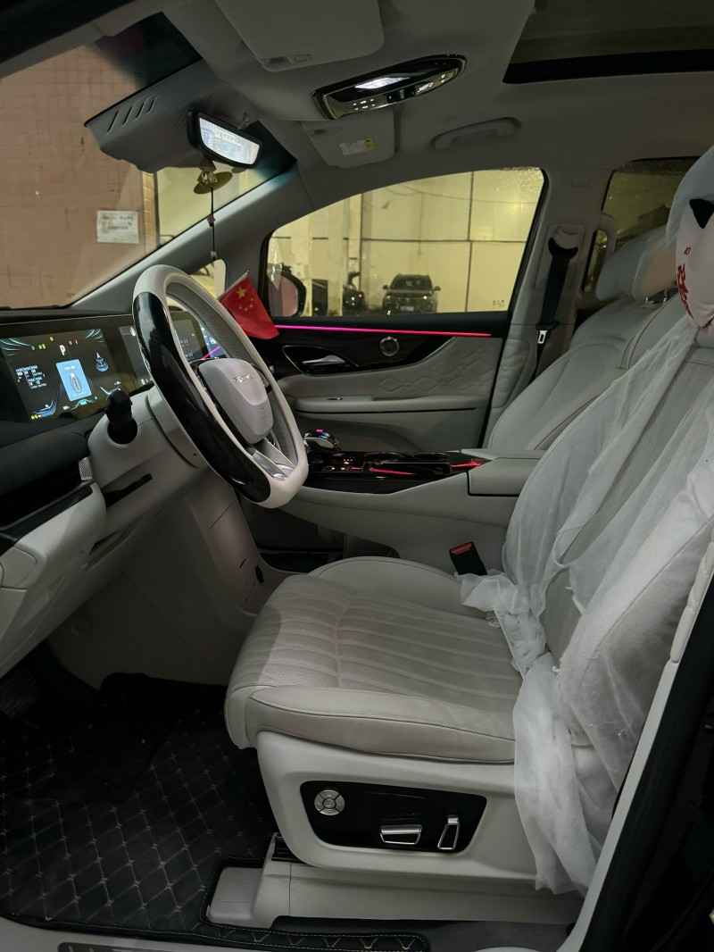 中山25年东风风行8