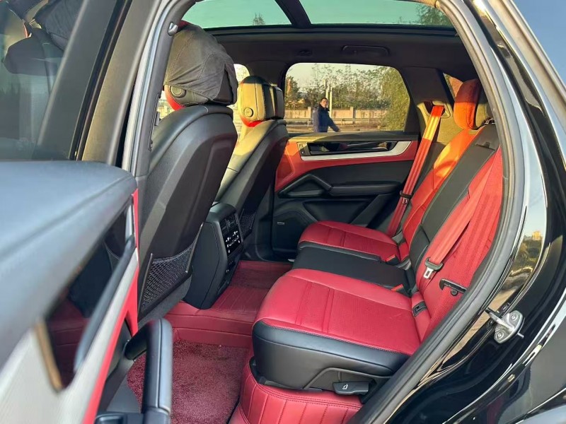 徐州24年保时捷卡宴5