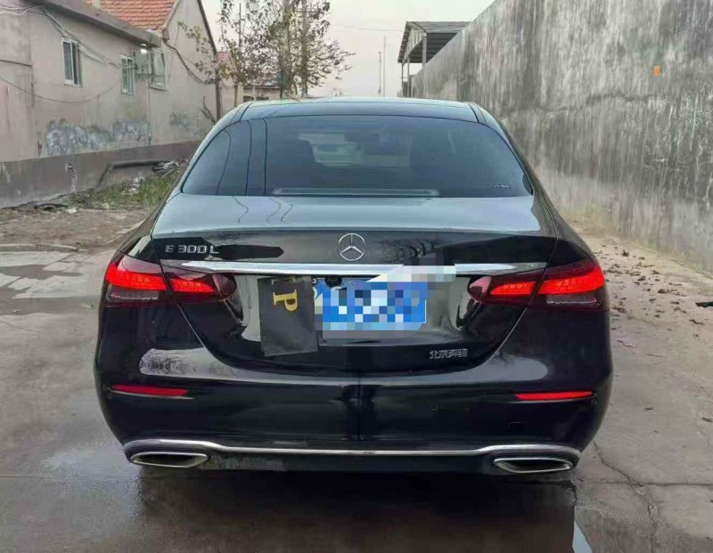 济宁21年奔驰E6