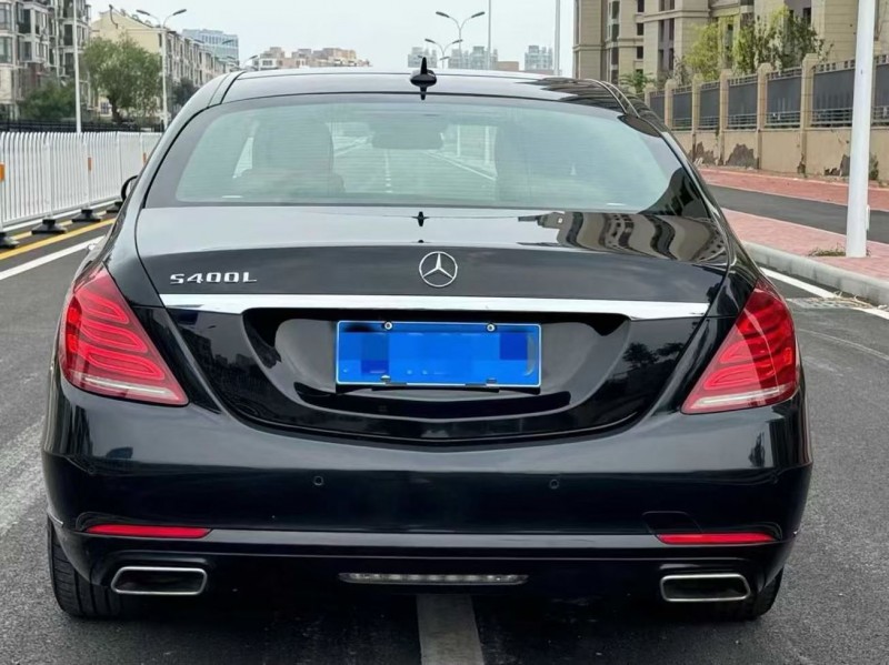 天津16年奔驰迈巴赫S级5