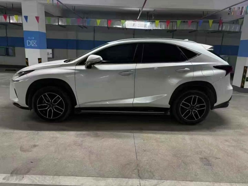 苏州18年雷克萨斯NX7