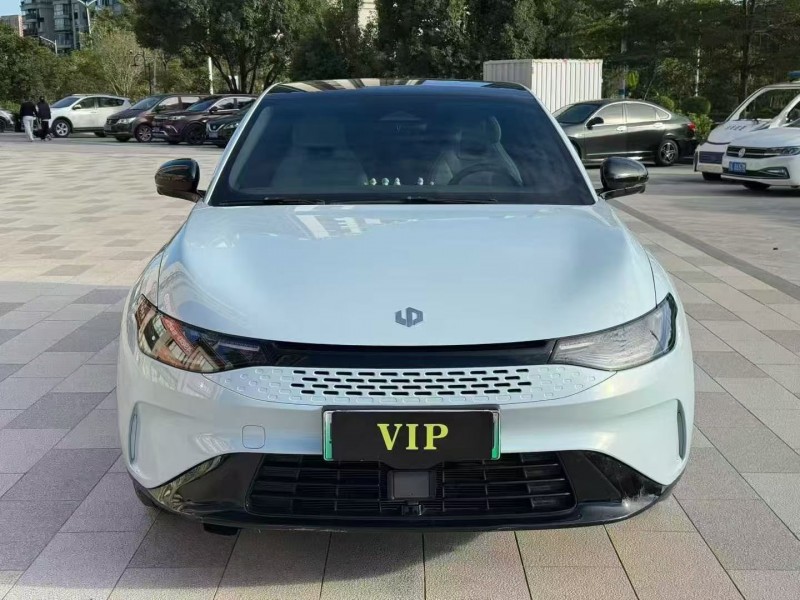 广州24年零跑汽车C011