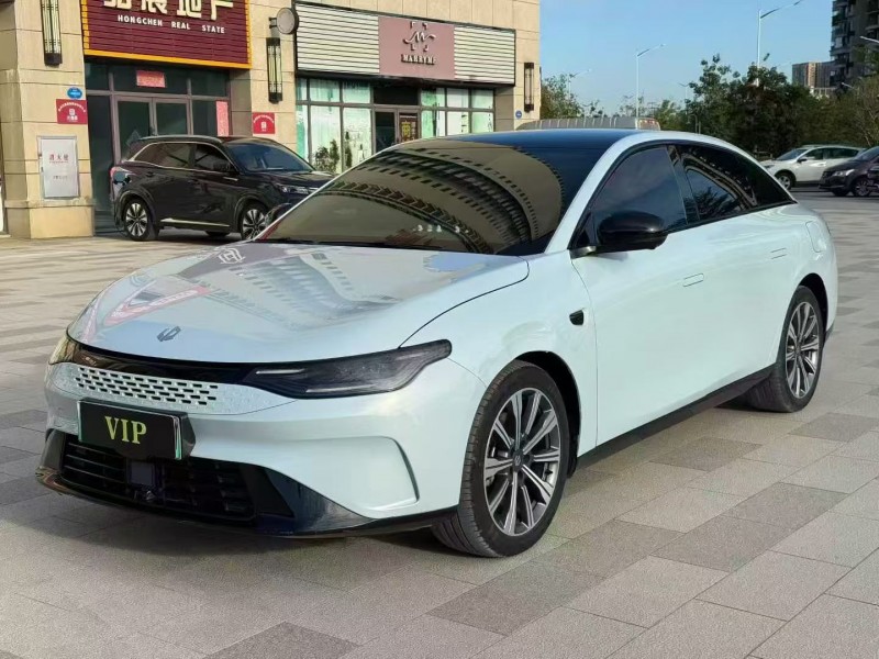 广州24年零跑汽车C012