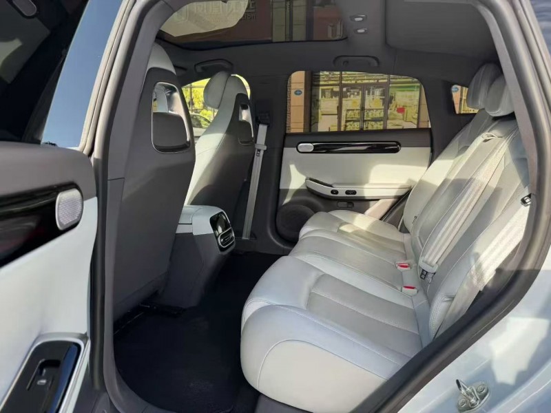 广州24年零跑汽车C014