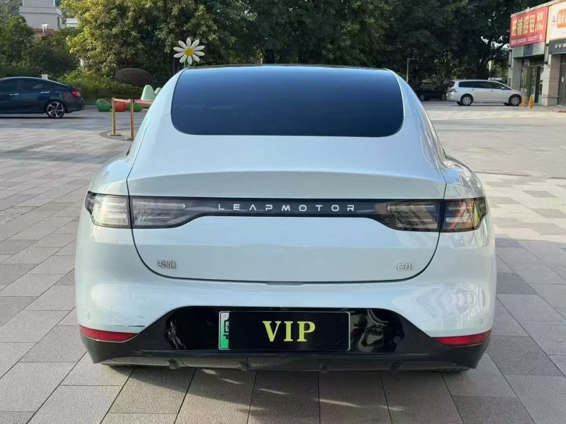 广州24年零跑汽车C019