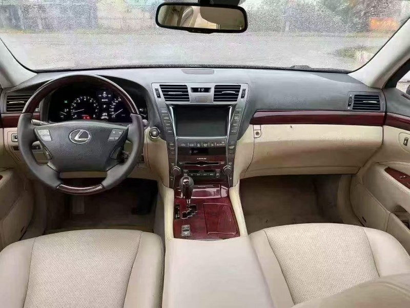 广州07年雷克萨斯LS5